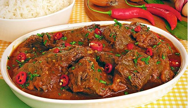 carne de panela com molho