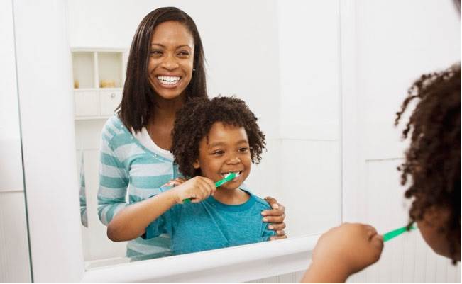 5 Hábitos que você deve esquecer para não prejudicar os seus filhos