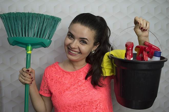fazer faxina em casa