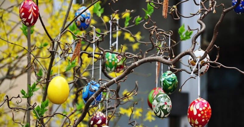 Árvore decorada para a Páscoa