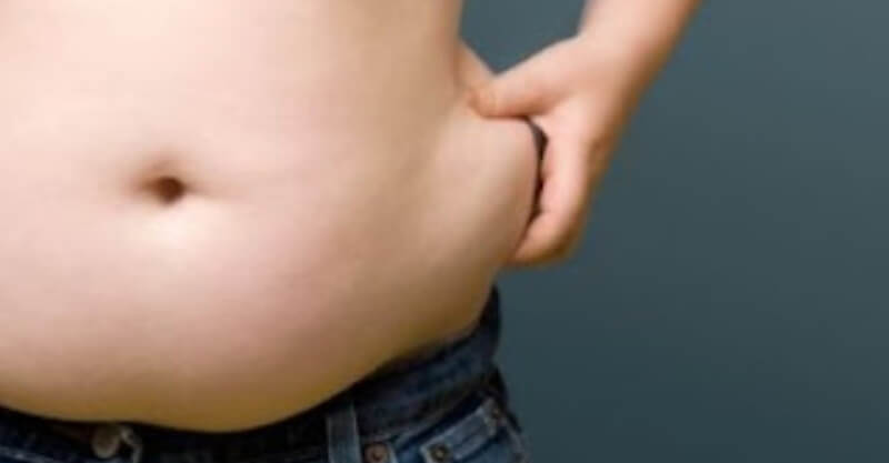 Jovem com obesidade