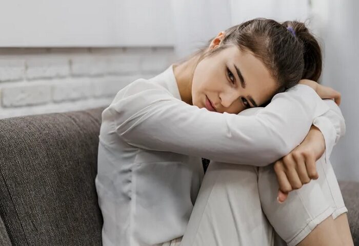habitos comuns das mulheres que as impedem de ser felizes