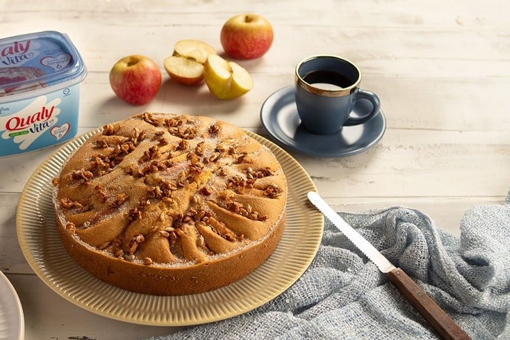 bolo de maca com sementes e nozes