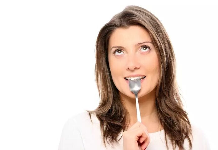 saiba que consumir acucar em excesso envelhece a pele