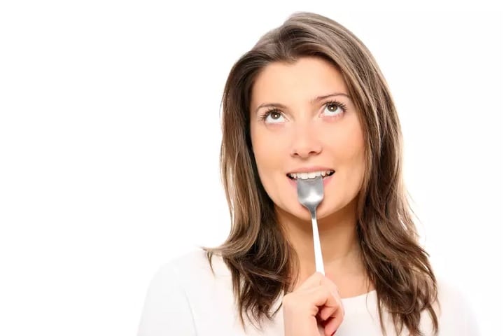 saiba que consumir acucar em excesso envelhece a pele